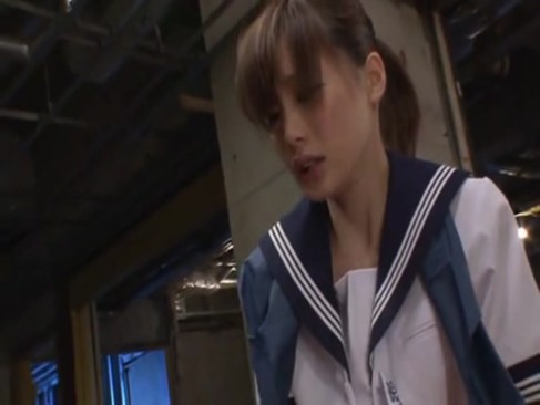 女子高生おまんこ高速ピストンして突きまくる着衣ファック