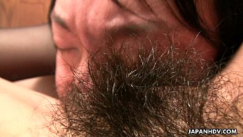 ドMの変態男がドSの美女に顔面騎乗されて窒息寸前のクンニ！