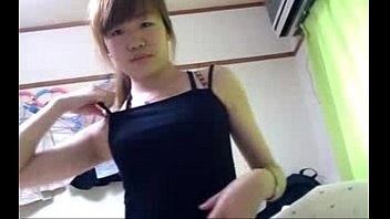 素人のちょいブスの彼女と自宅でおまんこ生ハメSEXをスマホで個人撮影したハメ撮り無修正エロ動画！
