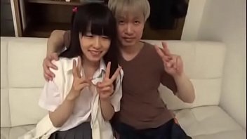 貧乳オッパイで黒髪清楚系の超絶美少女の卑猥な乳首とパイパンおまんこ凌辱して中出しするエロ動画！