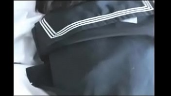 本物ガチンコ素人女子高生の卑猥過ぎるナイスなおまんこをドアップで個人撮影してチンポフルピストンする援助交際ハメ撮り無修正エロ動画！