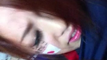 顔に日の丸のペイントをしたサムライブルーのユニフォームを着たサッカーワールドカップの女子サポーターが有頂天になって彼氏ハメ撮りセックスで中出しされる無修正工口動画！素人ハメ撮り。
