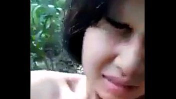 素人のカップルが野外青姦で剛毛おまんこ生ハメファックする個人撮影ハメ撮り無修正動画‼