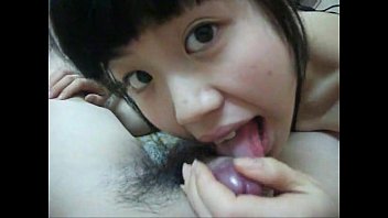 年齢不詳のブサカワな素人の彼女が大好きな彼氏のおチンぽをペロペロとフェラするプライベート個人撮影無修正！