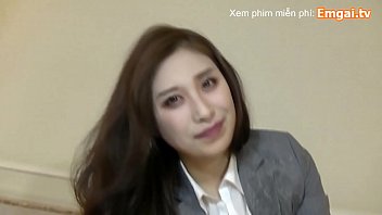 超清楚系のOL風の激カワ美女がフェラしてぶっかけられる高画質無修正エロ動画！