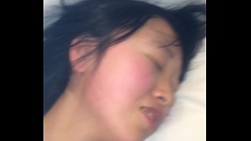ムチムチで巨大クリトリスの素人の彼女とスマホで個人撮影した無修正！
