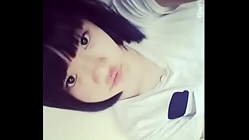 しぐさや雰囲気が超絶カワイイ素人美少女がおまんこクパァする自撮り無修正！