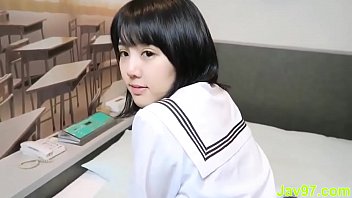 高画質！超S級美少女JKのパイパンおまんこにチンポ挿入する無修正