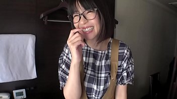 眼鏡の最強美女のパイパンおまんこGETしてチンチン挿入