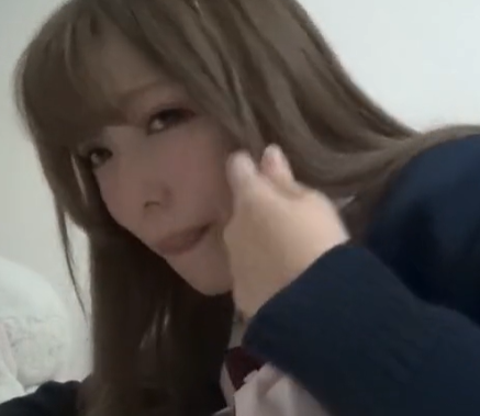 史上最強レベルの制服美女のパイパンおまんこに中出しする無修正動画！