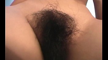 剛毛おまんこのスレンダーブサカワを凌辱する無修正です！