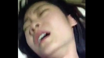 読モ風のブサカワ素人お姉さんにチンコ生挿入しておっぱい揺らすハメ撮り無修正です！