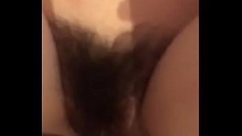 剛毛おまんこの彼女とハメ撮りした無修正です