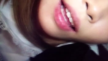 メイドコスプレ姿の彼女とハメ撮りで投稿した無修正です