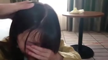 フェラさせて立ちバックで女子高生のおまんこを突きまくる無修正です