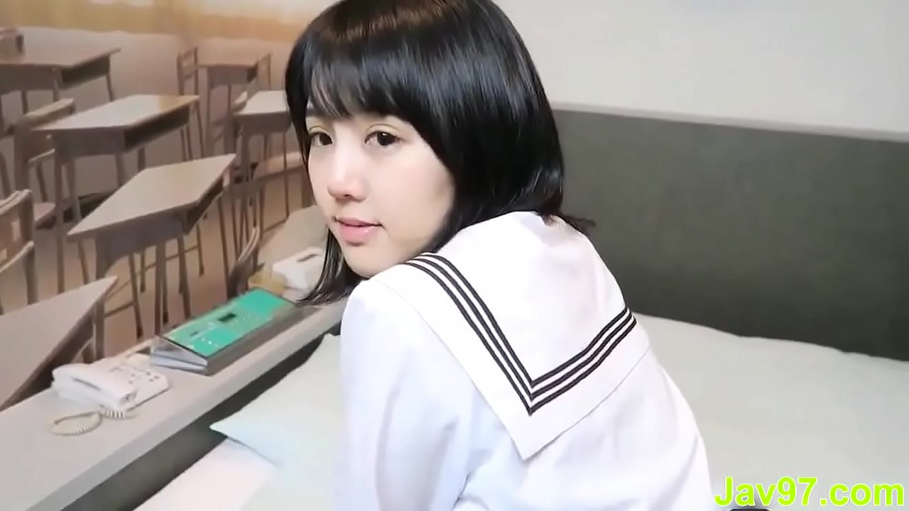 真面目そうな黒髪JKの無修正です