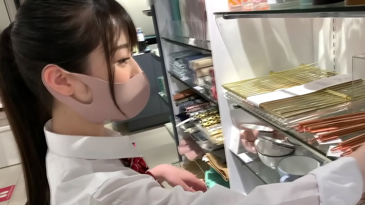パパ活で潮吹きしまくりハメ得撮りする女子高生の無修正です
